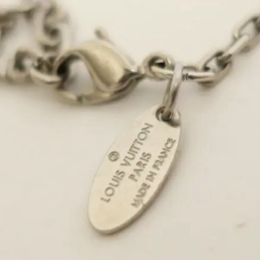 Louis Vuitton silver gamble necklace - Picture 12 of 12